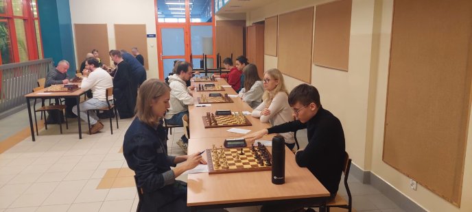 Walka o wpływy w Żarowie