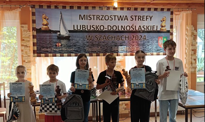 Oliwia najlepsza w Makroregionie! Kasia druga, Zuzia trzecia - ZDJĘCIA