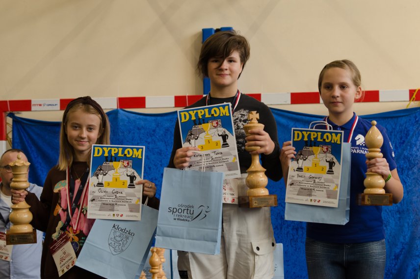 Kasia, Jagoda i Oliwka z medalami MDŚJ - zdjęcia